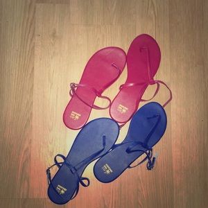 🔋Blue and red strappy sandals